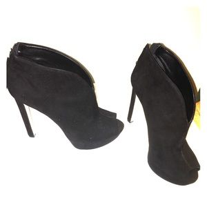 Ninewest Peep Toe Booties - size 8.5